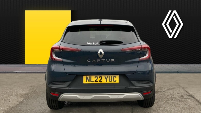 Renault Captur 1.3 TCE 140 Iconic 5dr Petrol Hatchback